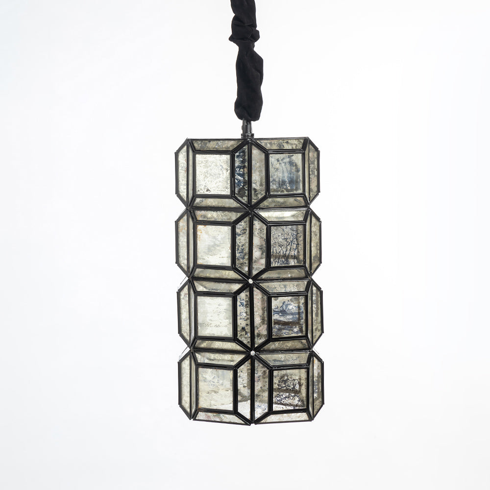 Avery Reeds Lamp