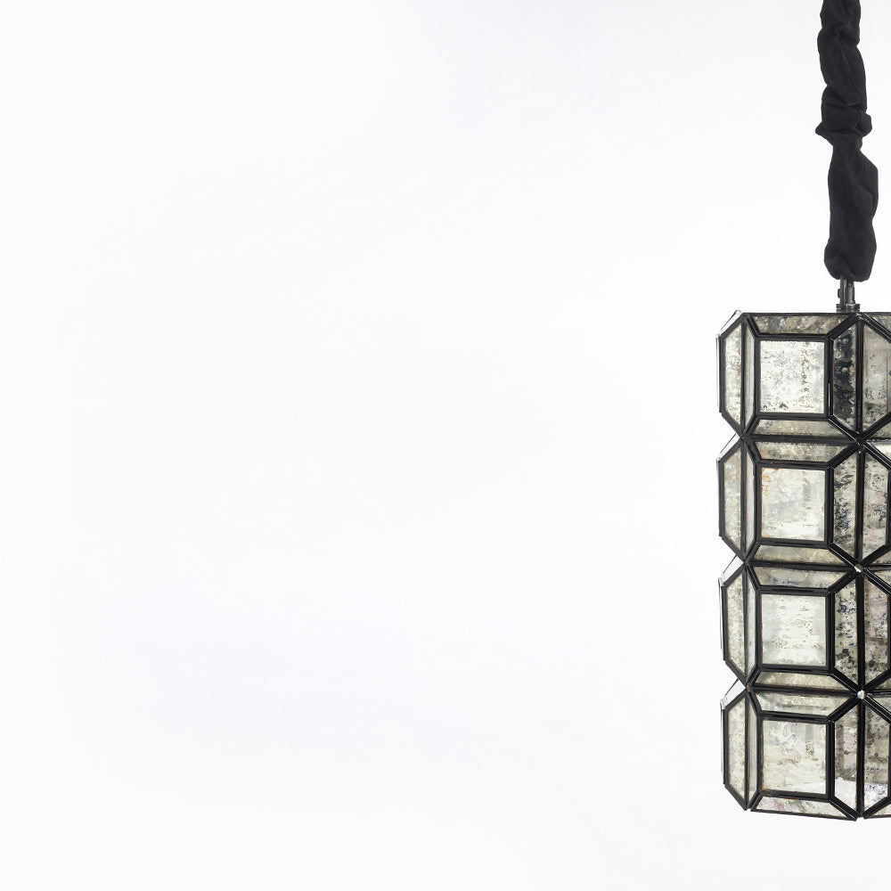 Avery Reeds Lamp