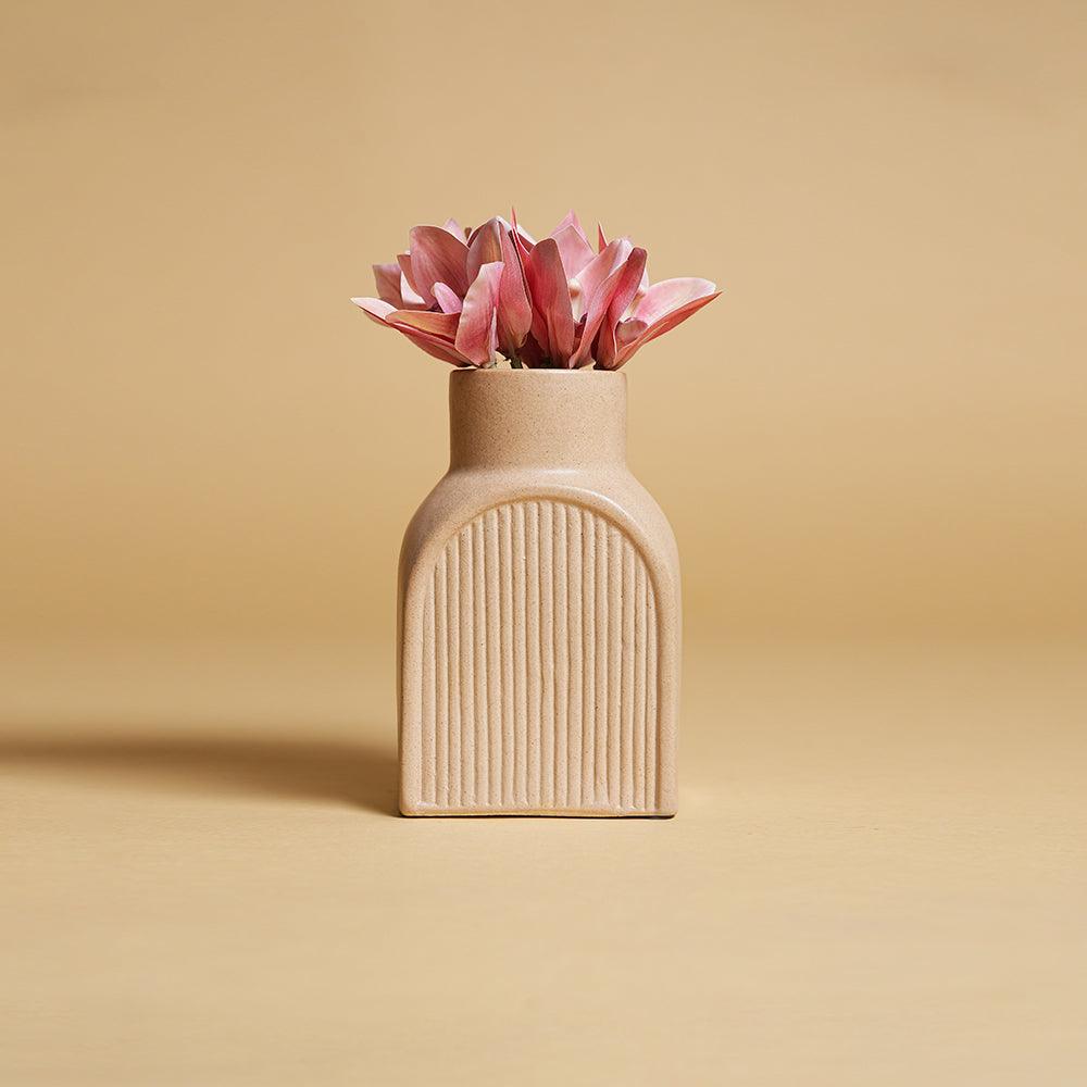 Juniper Jour Ceramic Vase - Living Shapes