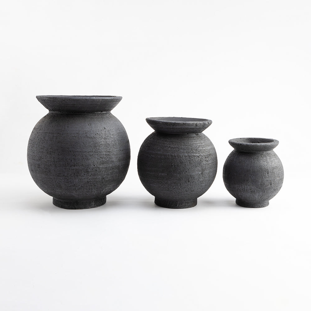 Dark Nite Terracotta Pot - All Large Medium Small