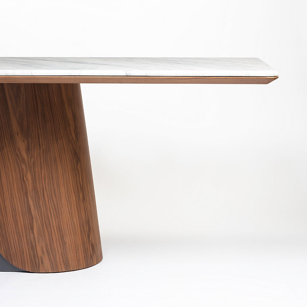 Veltria Core 8 Seater Dining Table