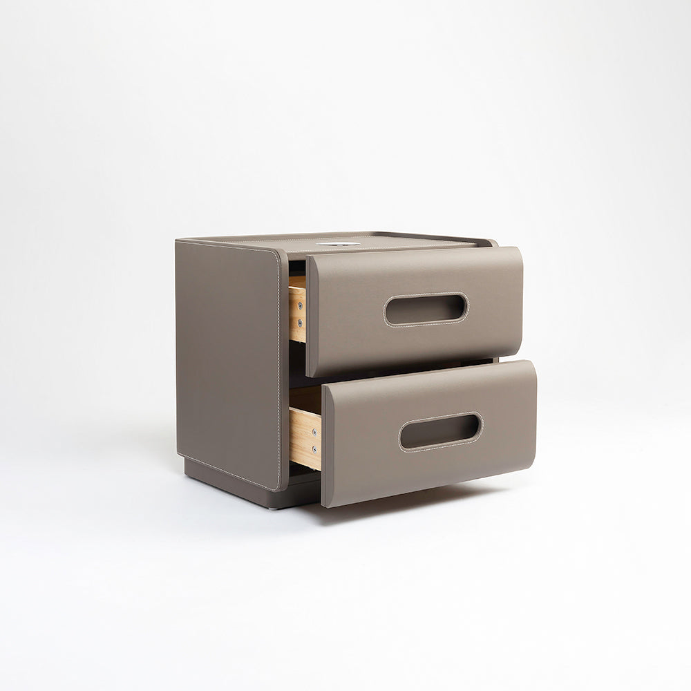 Auburn Leather Bed - King Queen Double bed Bed Bed + 1 Bedside Table Bed + 2 Bedside Table