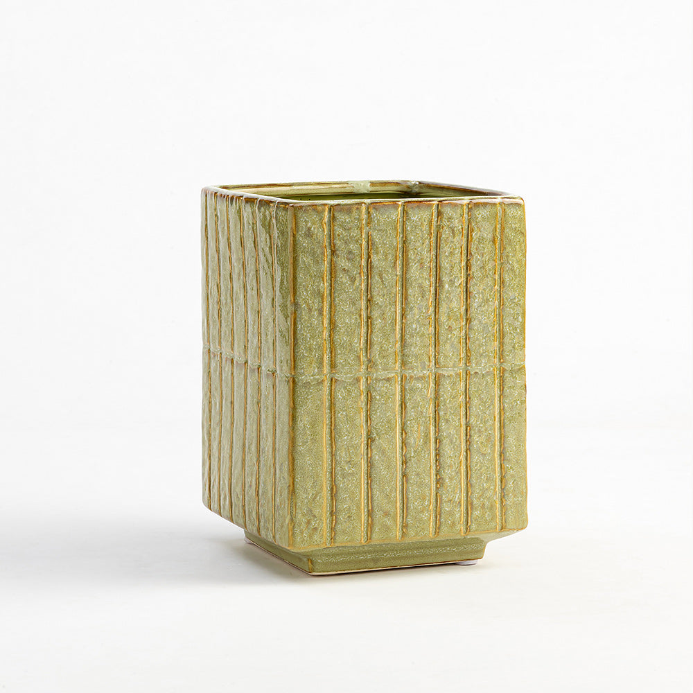 Lavelle Darling Flowerpot