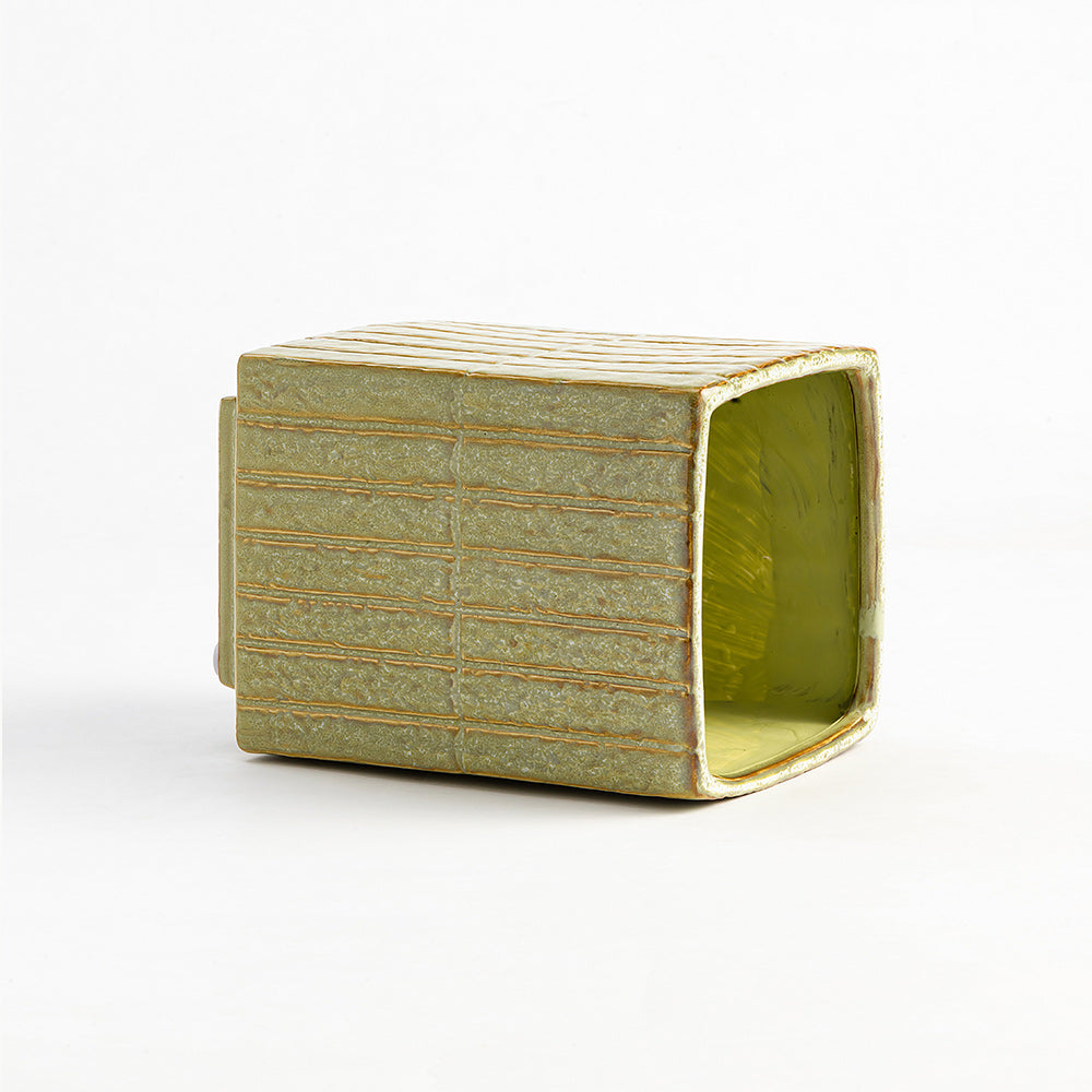 Lavelle Darling Flowerpot