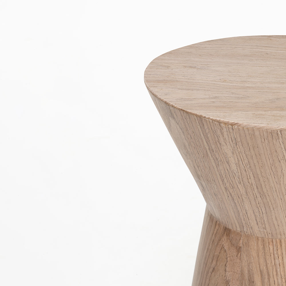 Vantarix Vanjie Accent Table
