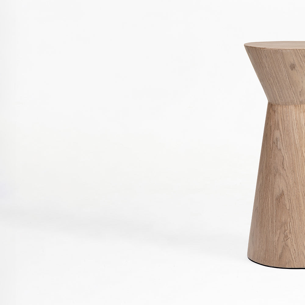 Vantarix Vanjie Accent Table