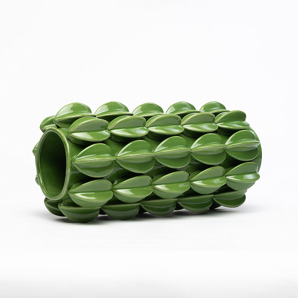 Vivencia Jishrel Ceramic Pot