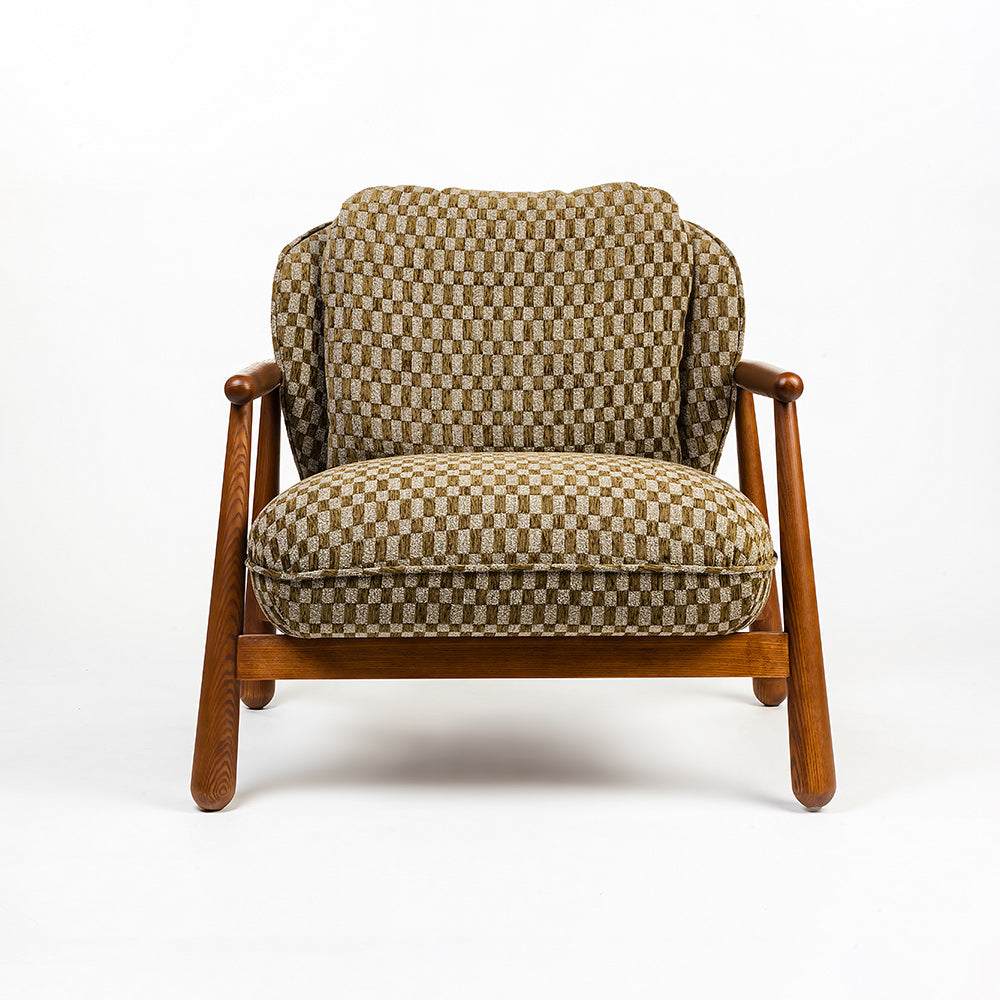 Nenaur Boucle Chair with Wood