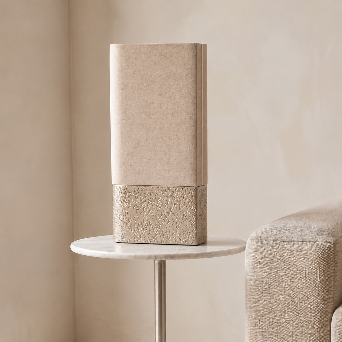 Flora Resin Table Lamp