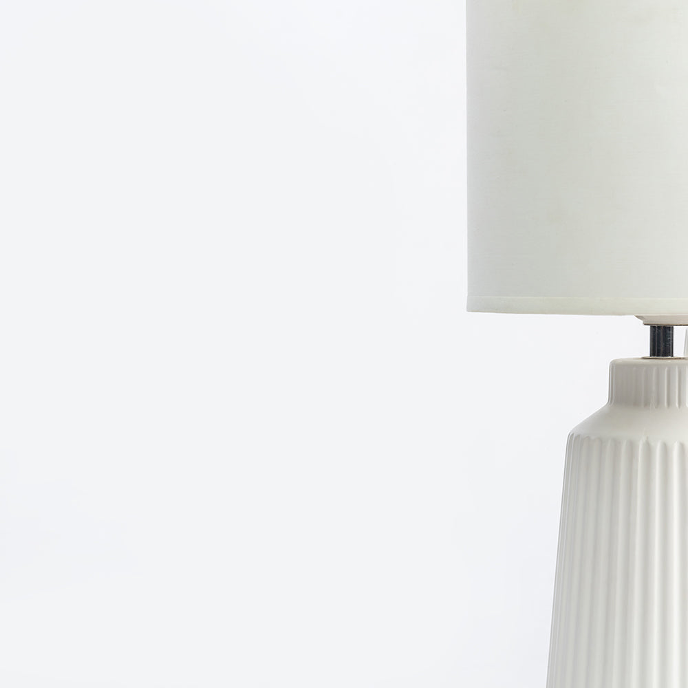 Obsedian Silk Ceramic Fabric Shade Table Lamp - White