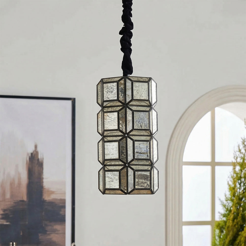 Avery Reeds Lamp