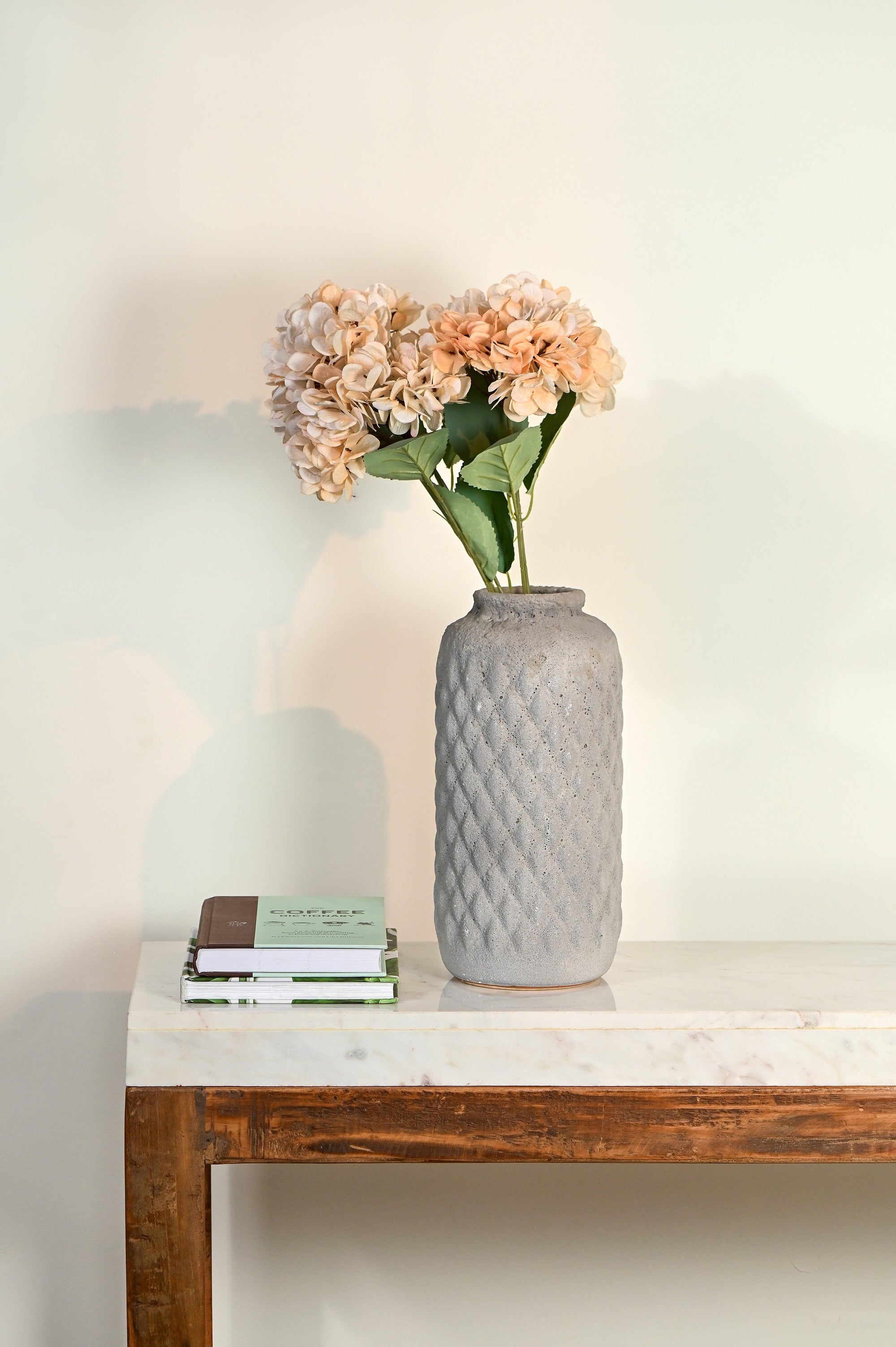 Nestlewood Nook Ceramic Vase - Living Shapes